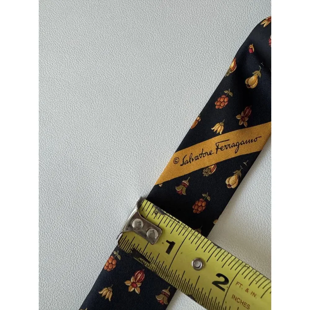 Salvatore Ferragamo Tie Mens One Size Navy Blue Floral 100% Silk Made In Italy